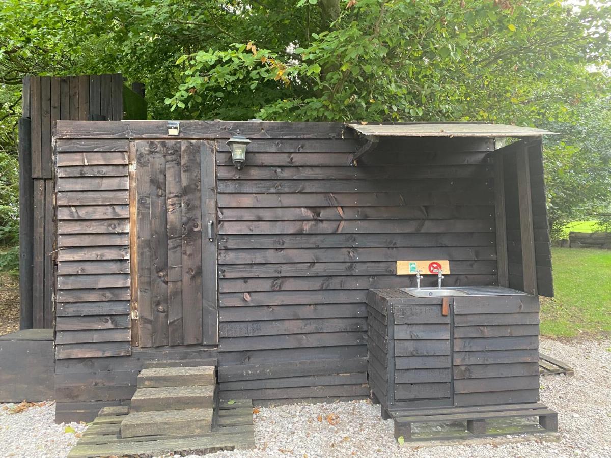 The Shepherd'S Hut - Wild Escapes Wrenbury Off Grid Glamping - Ages 12 And Over Baddiley Eksteriør bilde